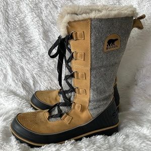 Sorel WOMEN'S TIVOLI HIGH II Snow Boots 10